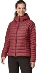 Patagonia Kurtka down sweater hoody women-oxide red-s PATAGONIA. Czerwone kurtki sportowe damskie Patagonia, s, bez wzorów, bez ramiączek, bez kaptura. Za 1,295.05 zł.
