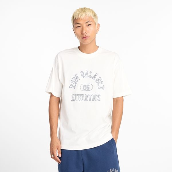 Koszulka męska New Balance MT43504SST – biała. Białe koszulki sportowe męskie New Balance, m, z aplikacjami, z bawełny, bez ramiączek. Za 69.99 zł.