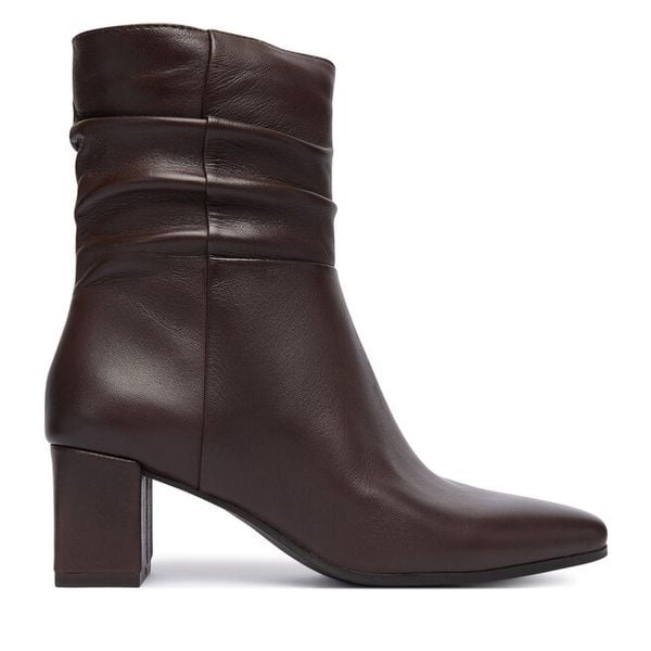 Botki Caprice. Brązowe botki damskie Caprice, bez wzorów, bez obcasa, na słupku, bez zapięcia. Za 529.99 zł.