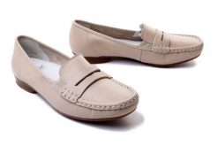 RIEKER 40073-60 beige, półbuty/mokasyny damskie. Brązowe czółenka damskie Rieker, bez wzorów, bez obcasa, bez zapięcia. Za 173.94 zł.