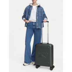 Walizka kabinowa Reebok. Zielone walizki damskie Reebok, bez wzorów. Za 229.99 zł.