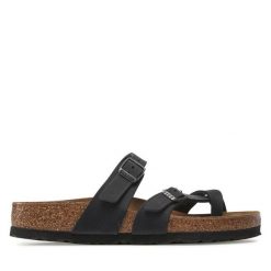 Klapki Birkenstock. Czarne klapki damskie Birkenstock, bez wzorów, bez obcasa, bez zapięcia. Za 539.99 zł.