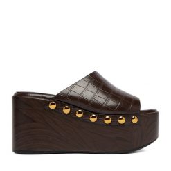 Klapki DeeZee. Brązowe klapki damskie DeeZee, bez wzorów, bez obcasa, bez zapięcia. Za 159.99 zł.