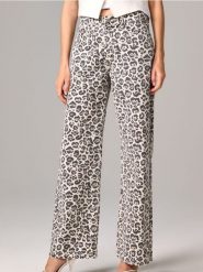 Jeansy wide leg w panterkę - wielobarwny. Jeansy damskie Sinsay, bez wzorów, z jeansu. W wyprzedaży za 33.99 zł.