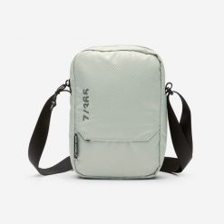Saszetka na ramię 1,6 l. Zielone torby na ramię męskie Decathlon, z materiału, na ramię. Za 69.99 zł.