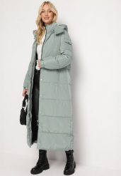 Miętowa Długa Kurtka Płaszcz Pikowana z Kapturem Bellique. Zielone płaszcze damskie Born2be, xl, z aplikacjami, bez kołnierzyka, z kapturem. Za 319.99 zł.