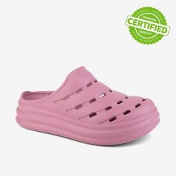 Klapki damskie Coqui Clogs. Czerwone klapki damskie Erima, na lato, bez wzorów, z bawełny, retro, bez obcasa, bez zapięcia. Za 145.99 zł.