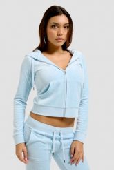 JUICY COUTURE Błękitna damska bluza Robertson Hoodie. Niebieskie bluzy damskie Juicy Couture, s, bez wzorów, bez ramiączek, bez kaptura. W wyprzedaży za 284.99 zł.