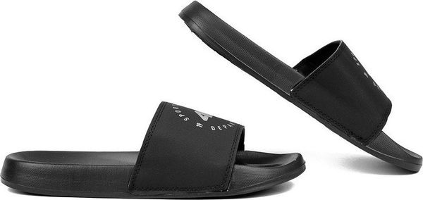 Klapki damskie 4F F044A czarne 4FMM00FFLIF044A 20S 38. Czarne klapki damskie 4F, bez wzorów, sportowe, bez obcasa, bez zapięcia. Za 68.99 zł.