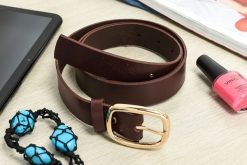 Beltimore skórzany damski pasek do spodni 3 cm burgundowy A68 : Kolory - brązowy, beżowy, Rozmiar pasków - r.95-110 cm. Brązowe paski damskie bez wzorów. Za 47.90 zł.