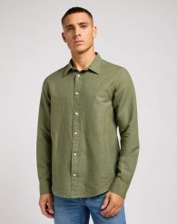 LEE PATCH SHIRT MĘSKA KOSZULA ELEGANCKA LOGO OLIVE GROVE 112350072 LL37045022. Zielone koszule męskie Lee, m, bez wzorów, eleganckie, bez kołnierzyka, bez ramiączek. Za 169.99 zł.