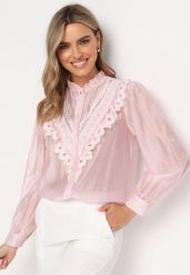 Różowa Koszula z Koronką Walaa. Czerwone koszule damskie Born2be, m, bez wzorów, z koronki, bez kołnierzyka, bez ramiączek. Za 129.99 zł.