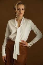 Biała koszula z kokardą. Białe koszule damskie Hultaj Polski, l, bez wzorów, z bawełny, bez kołnierzyka, bez ramiączek. Za 339.00 zł.