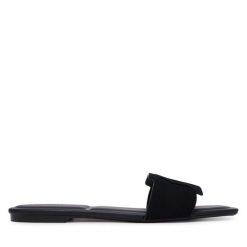 Klapki Calvin Klein. Czarne klapki damskie Calvin Klein, bez wzorów, bez obcasa, bez zapięcia. Za 409.99 zł.
