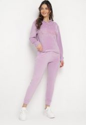 Fioletowy Welurowy Komplet Dresowy Bluza z Perłami i Brokatem Luźne Spodnie Morwenina. Fioletowe bluzy damskie Born2be, m, bez wzorów, z dresówki, sportowe, bez ramiączek, bez kaptura. Za 79.99 zł.