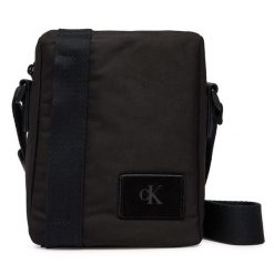 Saszetka Calvin Klein. Czarne saszetki i nerki męskie Calvin Klein, bez wzorów. Za 329.99 zł.