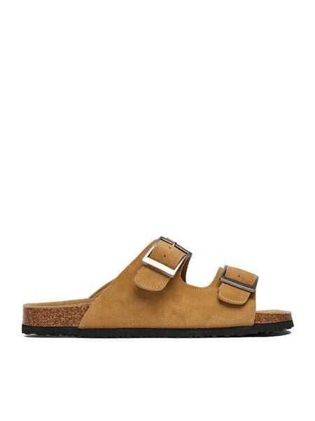 Go Soft Klapki EOHP-ALMELO-01 Beżowy. Brązowe klapki męskie GO SOFT, bez wzorów, ze skóry, bez zapięcia. Za 149.99 zł.