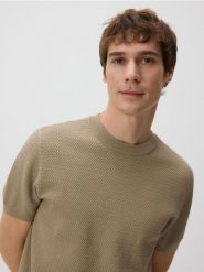 Strukturalny sweter z wiskozą - beżowy. Brązowe swetry męskie Reserved, l, bez wzorów, z dzianiny, bez kołnierzyka, bez ramiączek. Za 119.99 zł.