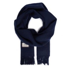 Szalik Tommy Hilfiger. Niebieskie szaliki męskie Tommy Hilfiger, bez wzorów. Za 329.99 zł.