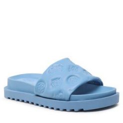 Klapki Guess. Niebieskie klapki damskie Guess, z aplikacjami, bez obcasa, bez zapięcia. Za 329.99 zł.