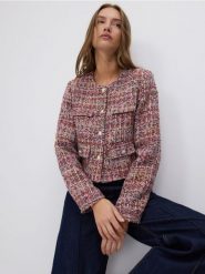 Tweedowa marynarka z ozdobnymi guzikami - wielobarwny. Marynarki i żakiety damskie Reserved, bez wzorów, z tkaniny, bez kołnierzyka, bez ramiączek. W wyprzedaży za 199.99 zł.