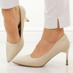 Beżowe szpilki damskie Potocki 41306. Brązowe szpilki damskie POTOCKI, bez wzorów, ze skóry, bez obcasa, na obcasie, bez zapięcia. Za 199.00 zł.