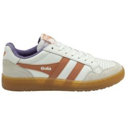 Sneakersy damskie Gola Eagle 86. Białe obuwie sportowe damskie Gola, bez wzorów, bez zapięcia. W wyprzedaży za 323.00 zł.