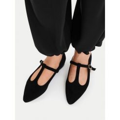 Baleriny Beverly Hills Polo Club. Czarne balerinki damskie Beverly Hills Polo Club, bez wzorów, bez obcasa, bez zapięcia. Za 299.99 zł.