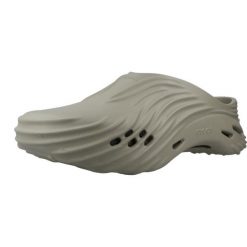 Sandały CROCS 210521C Szary. Szare sandały męskie Crocs, bez wzorów, z gumy, bez zapięcia. Za 315.99 zł.