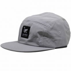 Czapka do biegania 5-panelowa – wodoodporna – dla dorosłych (Szary). Szare czapki damskie SURF MONKEY, bez wzorów, sportowe. Za 179.95 zł.