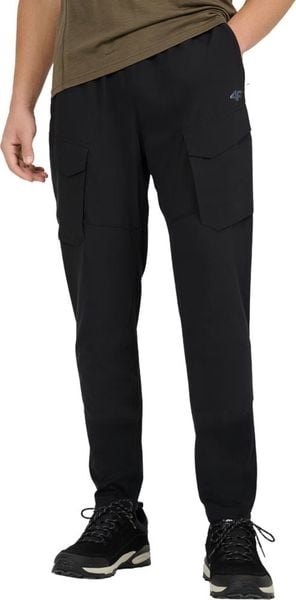 4f Spodnie męskie FNK M1056 czarne 4FWAW25TFTRM1056 20S 2XL. Czarne spodnie sportowe męskie 4F, m, bez wzorów. Za 249.98 zł.