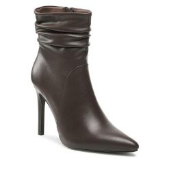 Botki DeeZee. Brązowe botki damskie DeeZee, bez wzorów, bez obcasa, na szpilce, bez zapięcia. Za 159.99 zł.