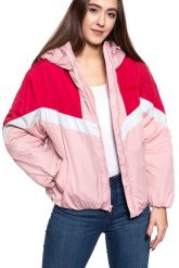 DAMSKA KURTKA WRANGLER COLOUR BLOCK JACKET BRIDAL ROSE W4N9WBP01 112129167. Czerwone kurtki damskie Wrangler, s, bez wzorów, bez kaptura. W wyprzedaży za 99.99 zł.