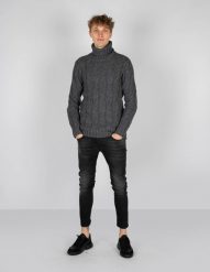 Xagon Man Sweter "Turtleneck" | A21081J10301 | Mężczyzna | Szary. Szare swetry męskie Xagon, m, bez wzorów, z tkaniny, bez kołnierzyka, bez ramiączek. W wyprzedaży za 349.00 zł.