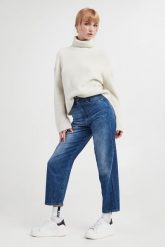 Sweter damski z golfem SAMSØE SAMSØE. Swetry nierozpinane damskie Samsøe & Samsøe, xs, bez wzorów, bez kołnierzyka, bez ramiączek. W wyprzedaży za 539.50 zł.