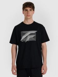 4F T-shirt regular z nadrukiem męski - czarny L. Czarne t-shirty męskie 4F, l, bez wzorów, z bawełny, bez kołnierzyka, bez ramiączek. Za 69.99 zł.