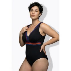 Damskie Strój kąpielowy falista lamówka miękkie miseczki. Czarne stroje kąpielowe damskie Ulla Popken, plus size, bez wzorów, z elastanu. W wyprzedaży za 191.99 zł.
