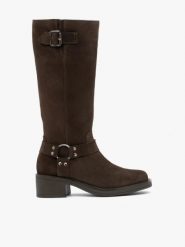 Ciemnobrązowe kozaki biker boots. Brązowe kozaki damskie Ryłko, z aplikacjami, ze skóry, bez obcasa, na obcasie, bez zapięcia. Za 699.99 zł.