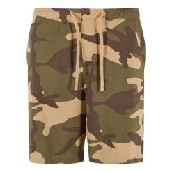 Szorty Urban Classics Easy Camo. Zielone szorty męskie Urban Classics, bez wzorów, z bawełny. Za 183.50 zł.