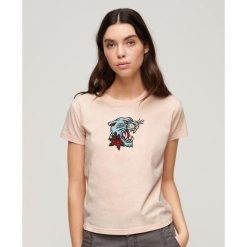 Koszulka dopasowana z haftem tatuażu. Czerwone koszulki sportowe damskie Superdry, bez wzorów, z bawełny, bez ramiączek. W wyprzedaży za 148.75 zł.