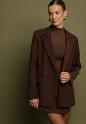 Brązowa Dwurzędowa Marynarka w Stylu Oversize Clazara. Brązowe marynarki i żakiety damskie Born2be, bez wzorów, z jeansu, bez kołnierzyka, bez ramiączek. Za 139.99 zł.
