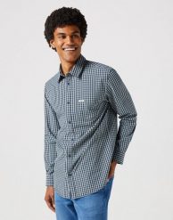 WRANGLER LS 1 PKT SHIRT MĘSKA KOSZULA W KRATĘ KRATA BLACK IRIS 112350495 W5A9016826. Czarne koszule męskie Wrangler, m, bez wzorów, bez kołnierzyka, bez ramiączek. Za 139.99 zł.