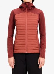 Kurtka hybrydowa damska Berghaus Nula Hybrid Jacket. Czerwone kurtki sportowe damskie Berghaus, s, bez wzorów, z materiału, bez ramiączek, bez kaptura, narciarskie. Za 555.49 zł.