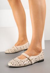 Beżowe Balerinki Ażurowe z Zapięciem na Sprzączkę Tallia. Brązowe balerinki damskie Born2be, w ażurowe wzory, eleganckie, bez obcasa, bez zapięcia. Za 49.99 zł.