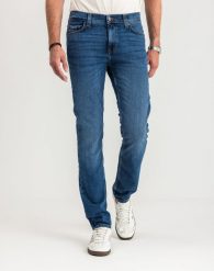 Spodnie Męskie Jeansowe Mustang Vegas Slim Denim Blue 1015043 5000 702, W31 L30. Niebieskie eleganckie spodnie męskie Mustang, bez wzorów, z bawełny, eleganckie, długie. Za 219.99 zł.