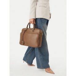 Torba na laptopa Nine West. Brązowe torby na laptopa damskie Nine West, bez wzorów. Za 299.99 zł.