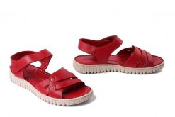 MANITU 910145-04 rot, sandały damskie. Czerwone sandały damskie Manitu, bez wzorów, ze skóry, bez obcasa, bez zapięcia. Za 227.92 zł.