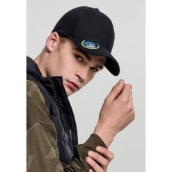 Czapka Flexfit 110 Pique. Czarne czapki damskie FLEXFIT, bez wzorów. Za 148.50 zł.