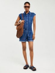 Kombinezon damski jeansowy niebieski Shea 465. Niebieskie sukienki damskie BIG STAR, na co dzień, na lato, l, bez wzorów, z jeansu, eleganckie, bez kołnierzyka, bez ramiączek, mini, proste. W wyprzedaży za 119.99 zł.
