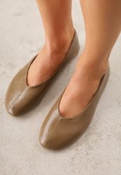 Zielone Gładkie Balerinki Basic z Zaokrąglonym Noskiem Kaleta. Zielone balerinki damskie Renee, bez wzorów, z jeansu, klasyczne, bez obcasa, bez zapięcia. Za 79.99 zł.